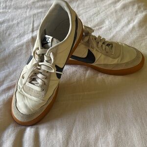 Nike Cream and Brown Sneakers. Mens 8 women’s 10